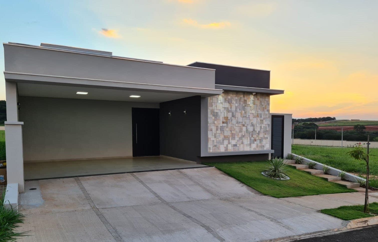 Casa à venda no bairro Residencial Villa de León em Piratininga/SP