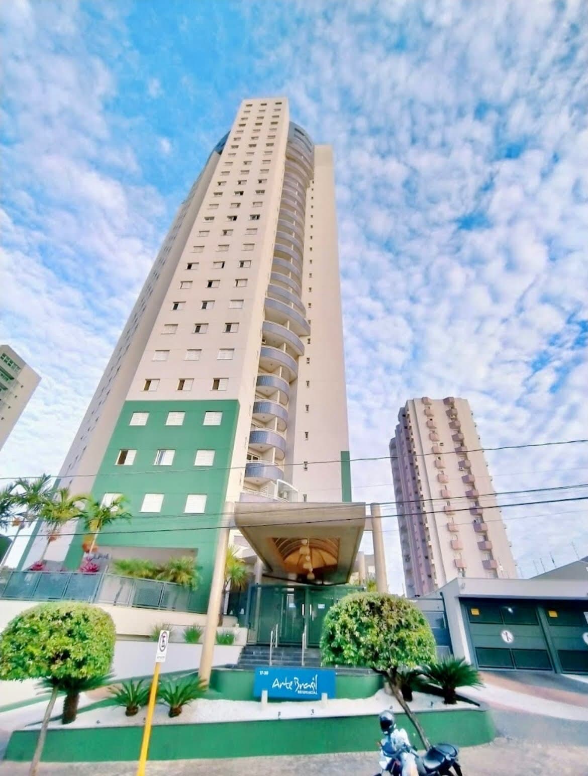 Apartamento à venda no bairro Vila Santa Teresa em Bauru/SP