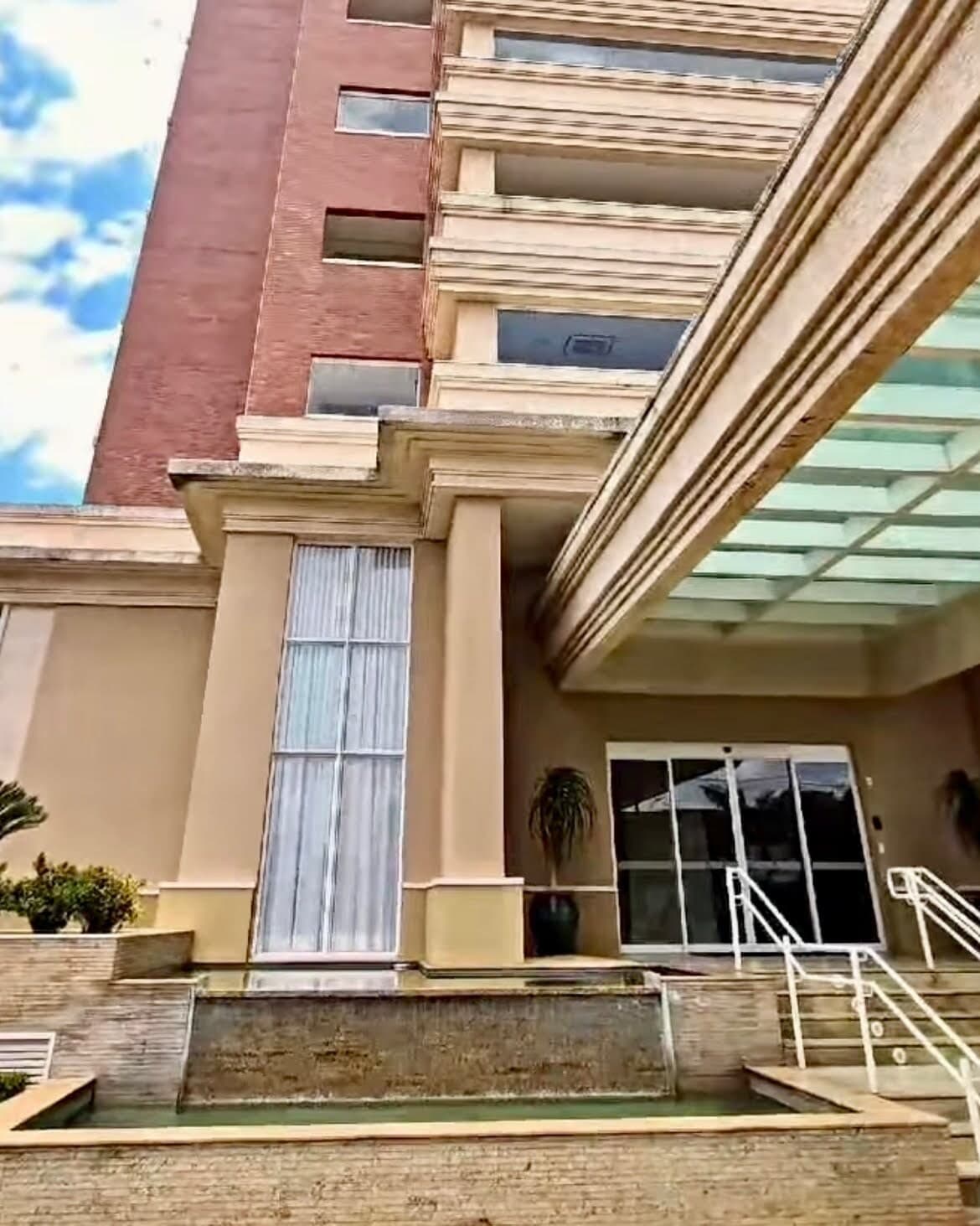 Apartamento em Vila Aviação, Bauru: 380m², 4 dormitórios, 4 suítes, 6 banheiros. Venda e locação.