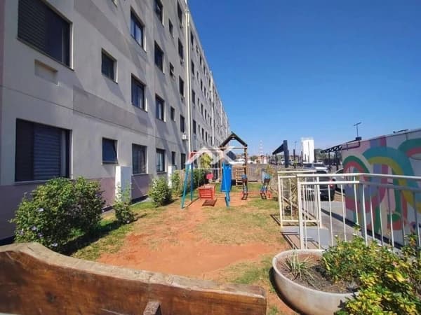 Apartamento à venda no bairro Jardim Ferraz em Bauru/SP