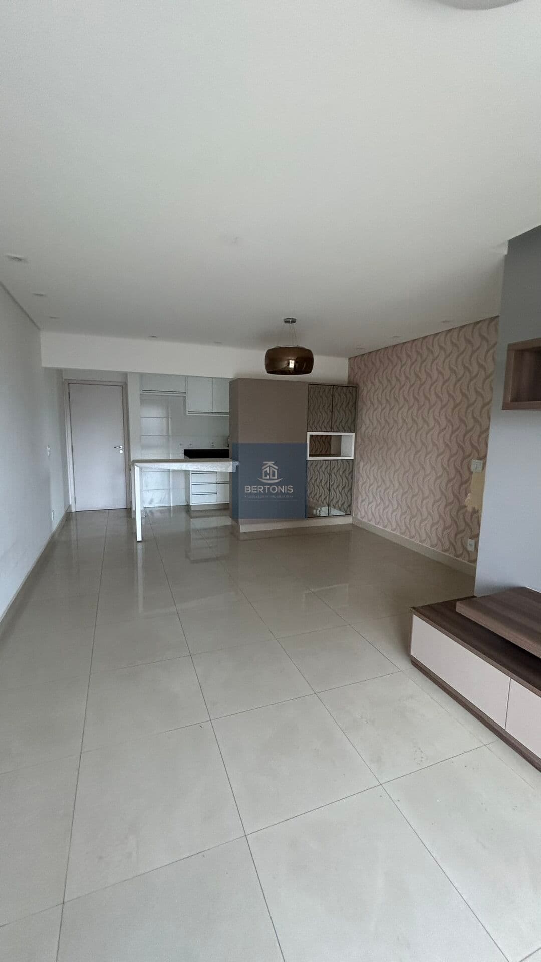 Apartamento próximo à Alphaville com 3 dorm. sendo 1 suíte