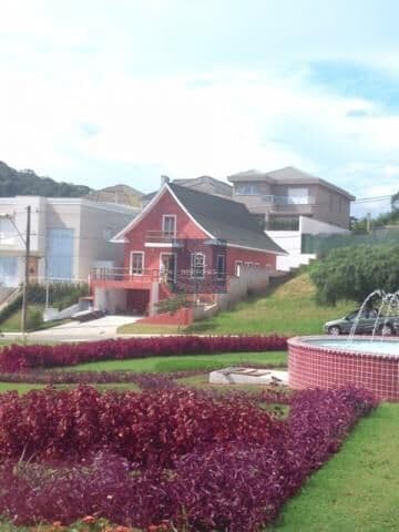 Casa Nova Estilo Europeu em Alphaville, Santana de Parnaíba/SP