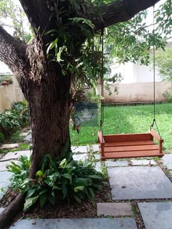 Casa estilo fazenda em Alphaville Residencial 4, pronta para morar!