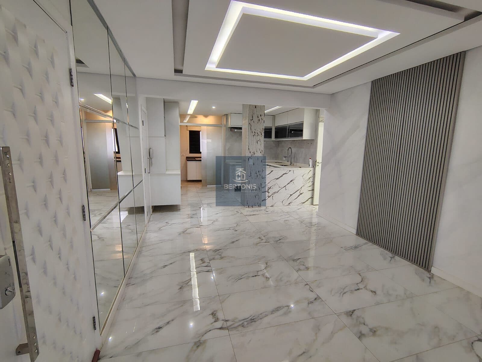 Apartamento em Alphaville Industrial, Barueri/SP