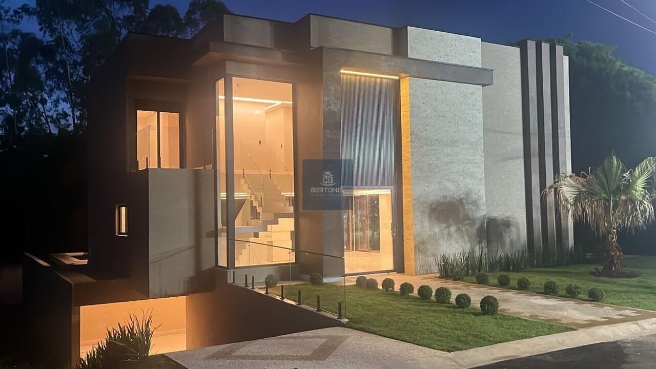 Casa Alto Padrão NOVA no Condomínio New Ville em Alphaville