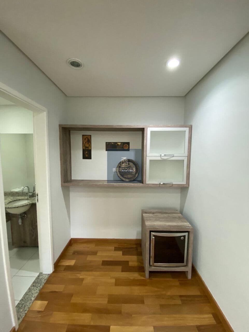 Apartamento em Santana de Parnaíba - Centro Empresarial Tamboré