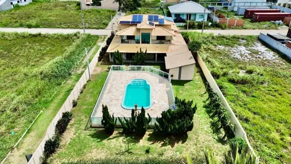 CASA EM CONDOMÍNIO FECHADO - 3 QUARTOS (2 SUÍTE) / R$1.650.000,00 | PERNAMBUCA - ARRAIAL DO CABO/RJ