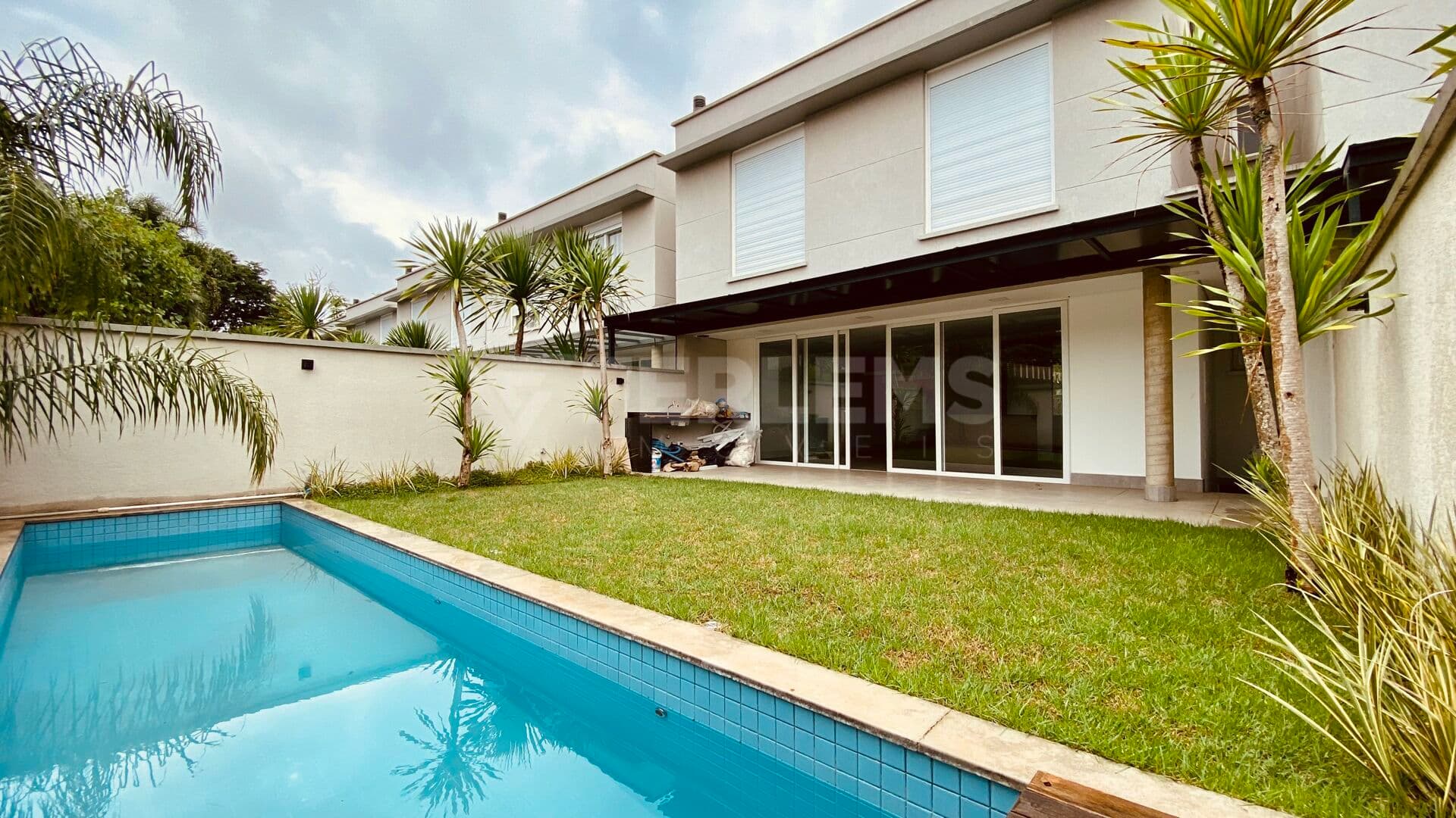 Casa em Condomínio em Jardim Cordeiro, São Paulo/SP