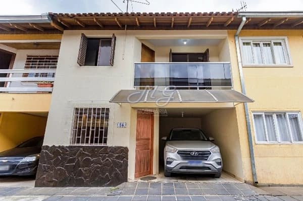 Sobrado à venda no bairro Jardim Paulista em Campina Grande do Sul/PR