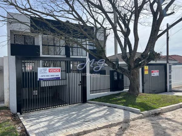 Sobrado em Quatro Barras - Jardim Patricia