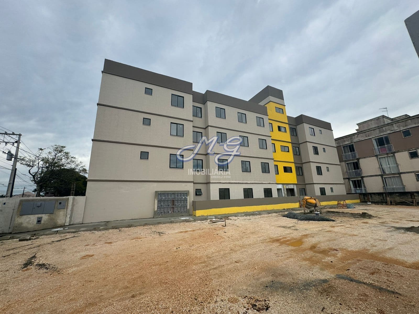 Apartamento em Quatro Barras - Jardim Orestes Thá