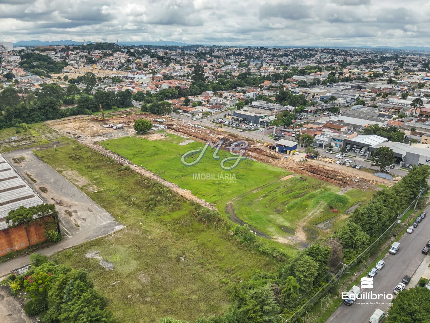 Lote/Terreno em Curitiba - Hauer