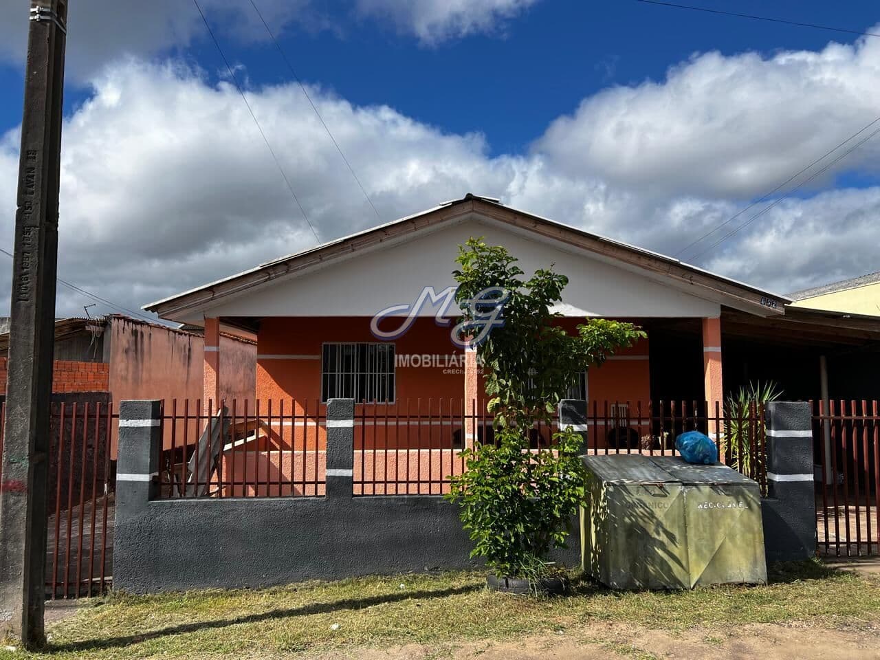 Casa em Campina Grande do Sul - Jardim Eugenia Maria