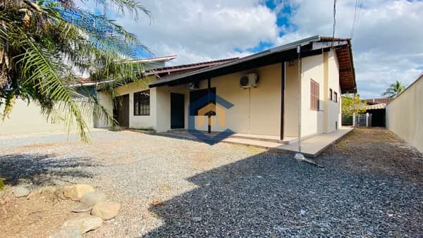Casa plana em Saguaçu, Joinville/SC