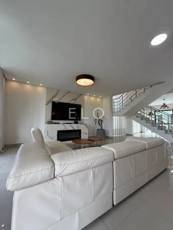 Casa de Condomínio em Balneário Camboriú - Barra