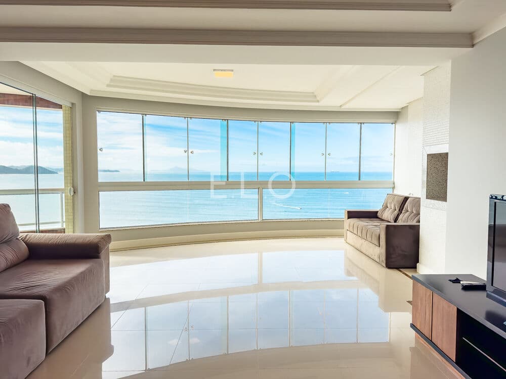 ✨ Viva a exclusividade de morar frente mar em Balneário Camboriú!