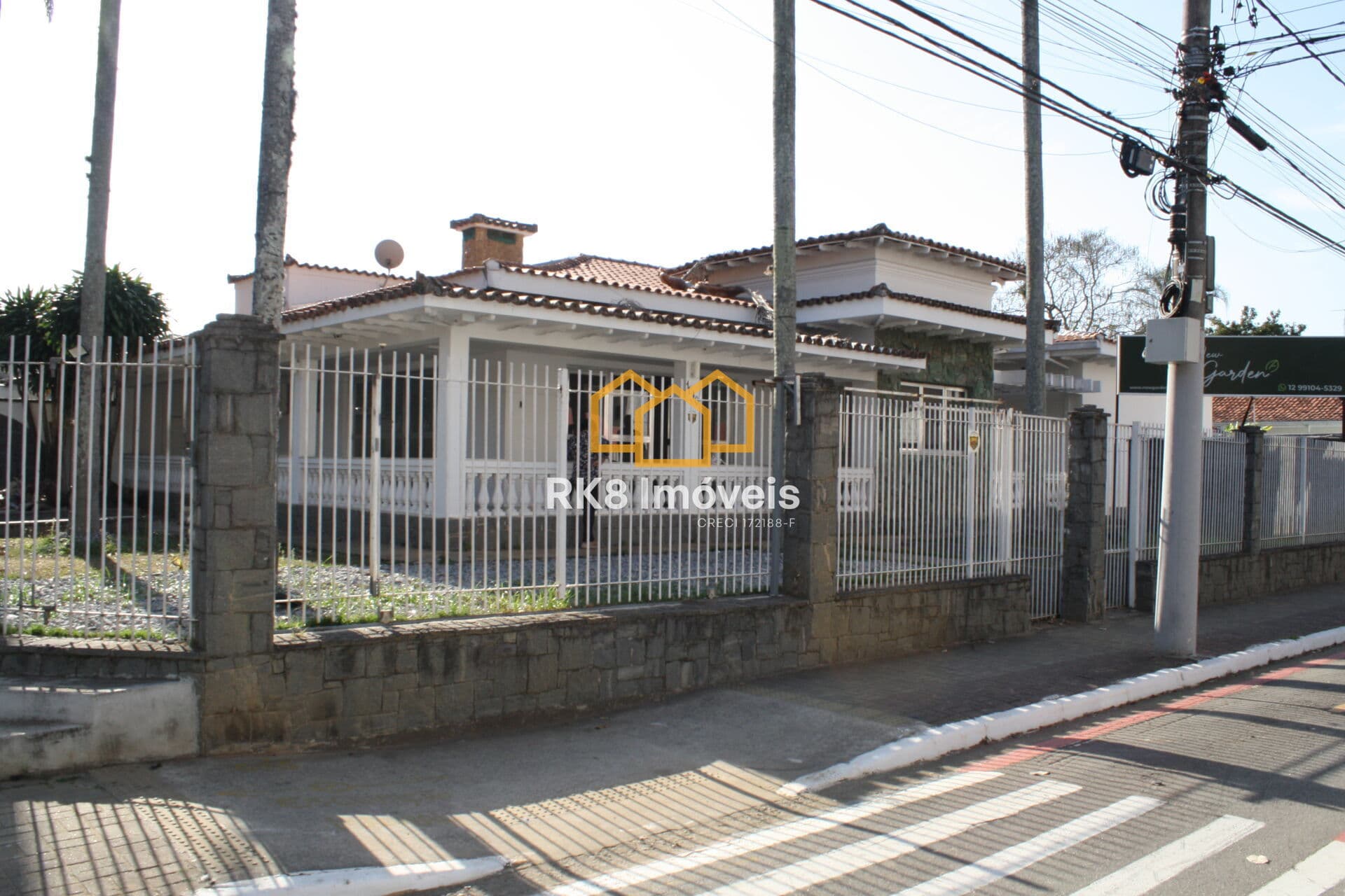 Casa com Habite-se Comercial para Locação, Vila Adyana - S.J. dos Campos/SP