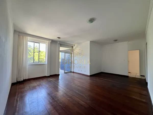 Apartamento 3 Quartos na rua da Praia do Buracão - Rio Vermelho
