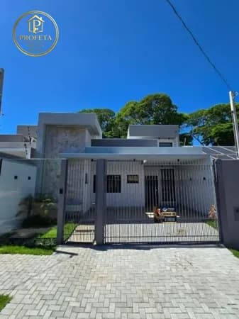Casa á Venda de 108m² com Piscina no Jardim Itália - Maringá