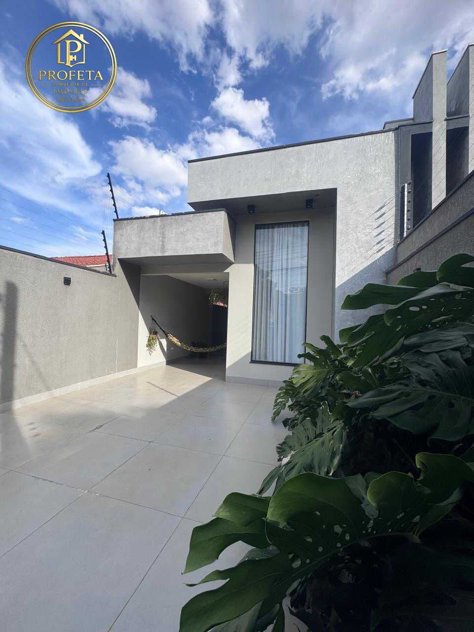 Casa á Venda Mobiliada com 114m² no Jardim Alvorada - Maringá