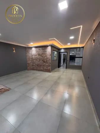 Casa Moderna a venda, com 3 Quartos e Área Gourmet – 120m² de Construção
