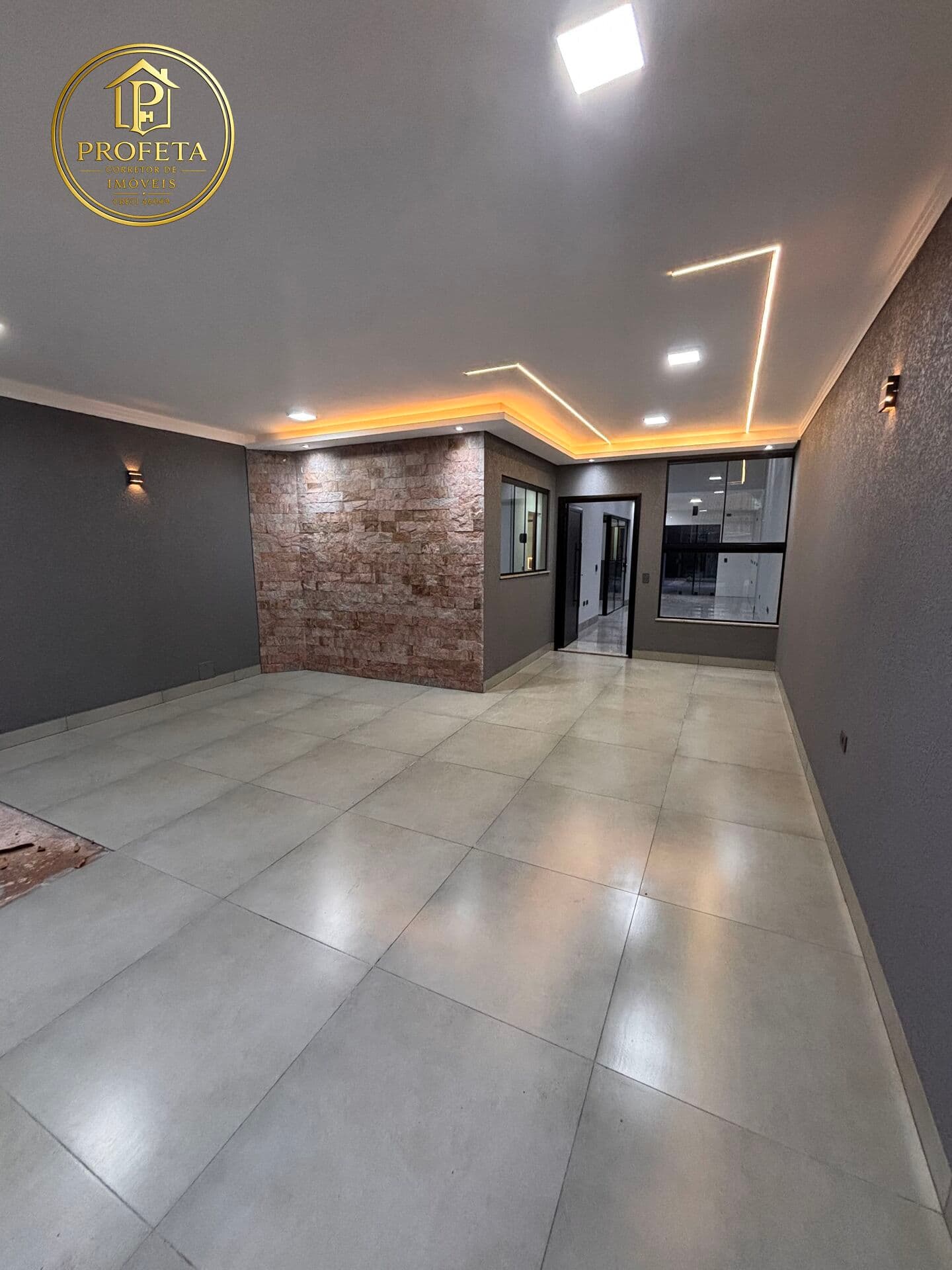 Casa Moderna a venda, com 3 Quartos e Área Gourmet – 120m² de Construção
