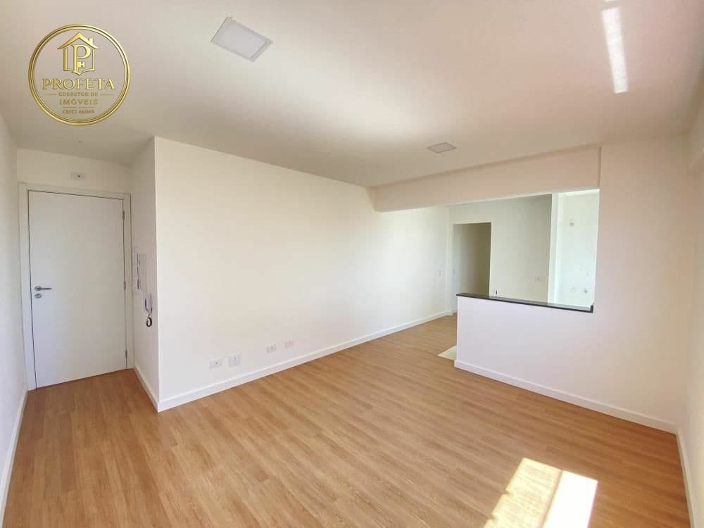 Vende-se Apartamento ja alugado, ideal para investidor - Centro de Maringá.