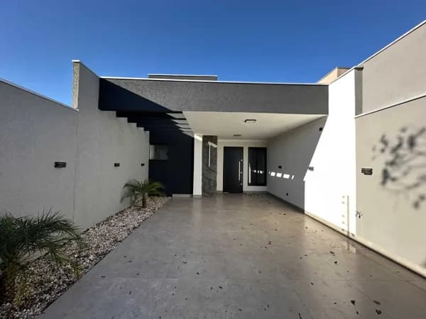 Linda Casa com 3 Dormitórios no Jardim Três Lagoas - Maringá
