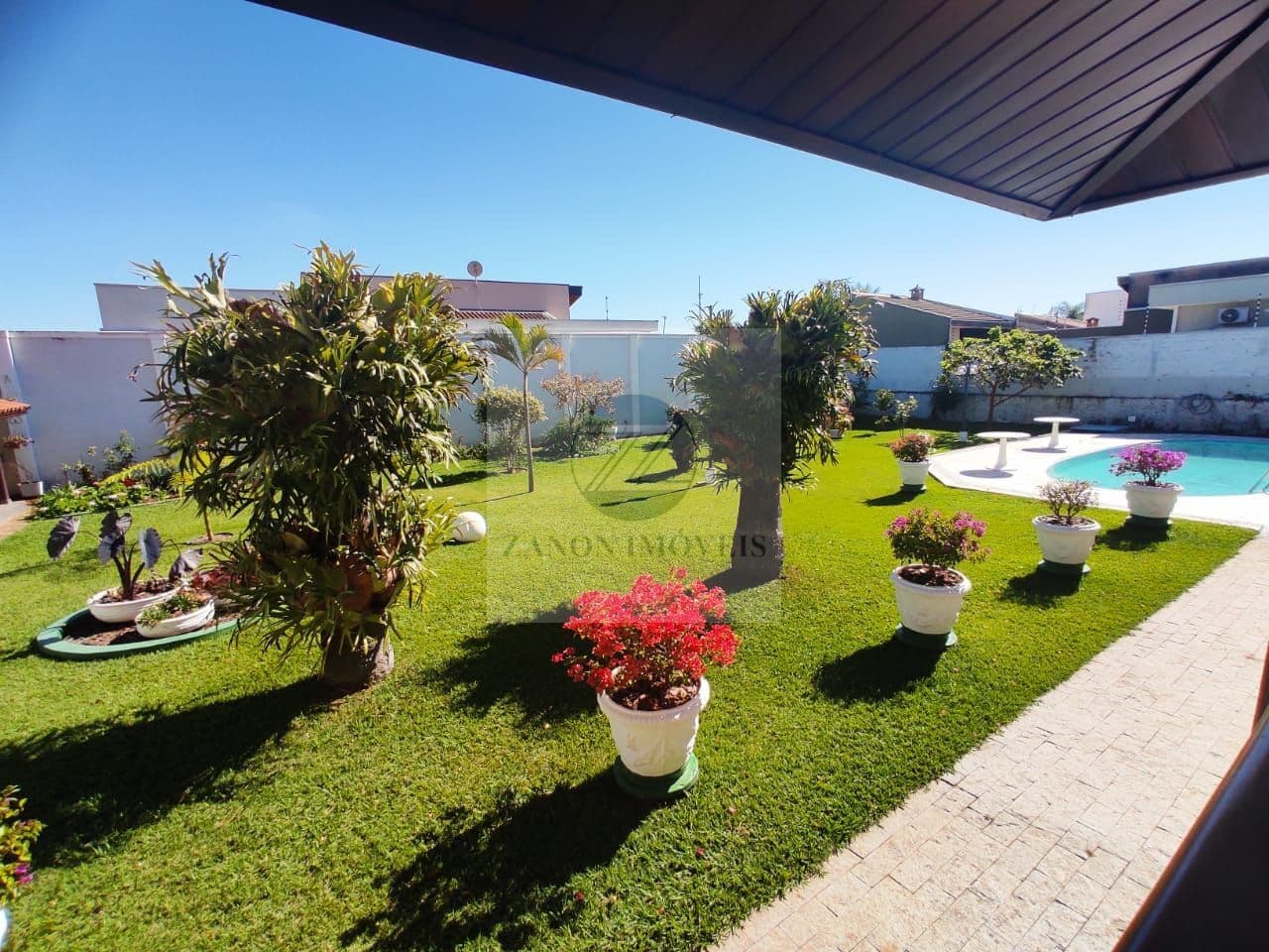Casa à Venda no Jaguari em Americana/SP | 3 Dormitórios | Piscina | 1.342 m²- R$ 1.800.000,00-