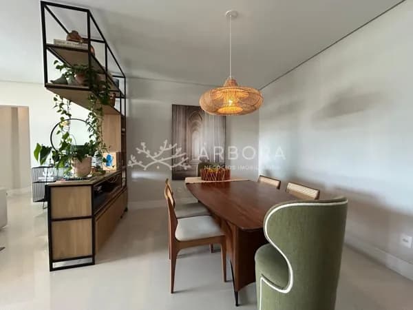 Apartamento semimobiliado 3 quartos com duas suítes, no Floresta - São José