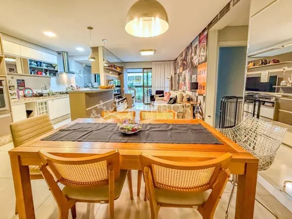 Apartamento garden semimobiliado 3 quartos, suíte e demi-suíte, 2 vagas, no Kobrasol - São José