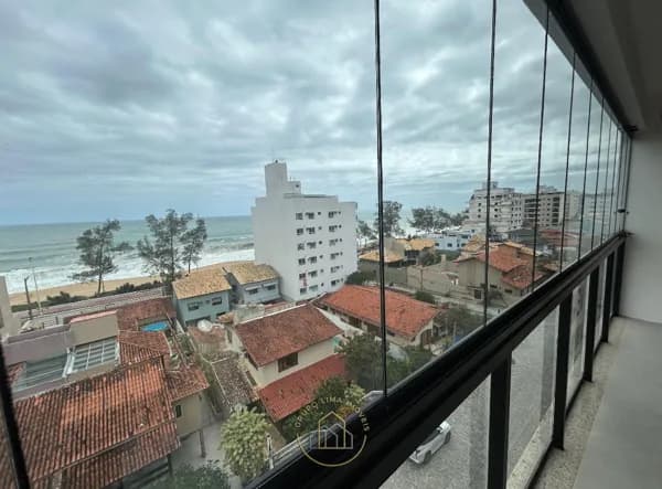 Belíssima cobertura três suítes sendo 1 master