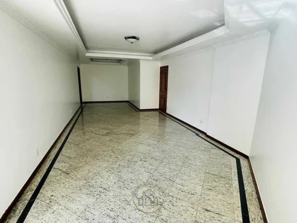 Apartamento Alto Padrão com 5 Qurtos sendo 2 com suíte e closet em Imbetiba, Macaé/RJ
