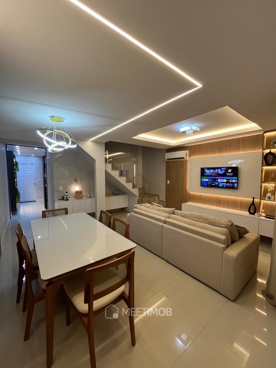 Casa Duplex à venda no Vale das Palmeiras