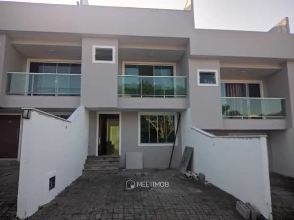 Casa Duplex em Granja dos Cavaleiros, Macaé/RJ