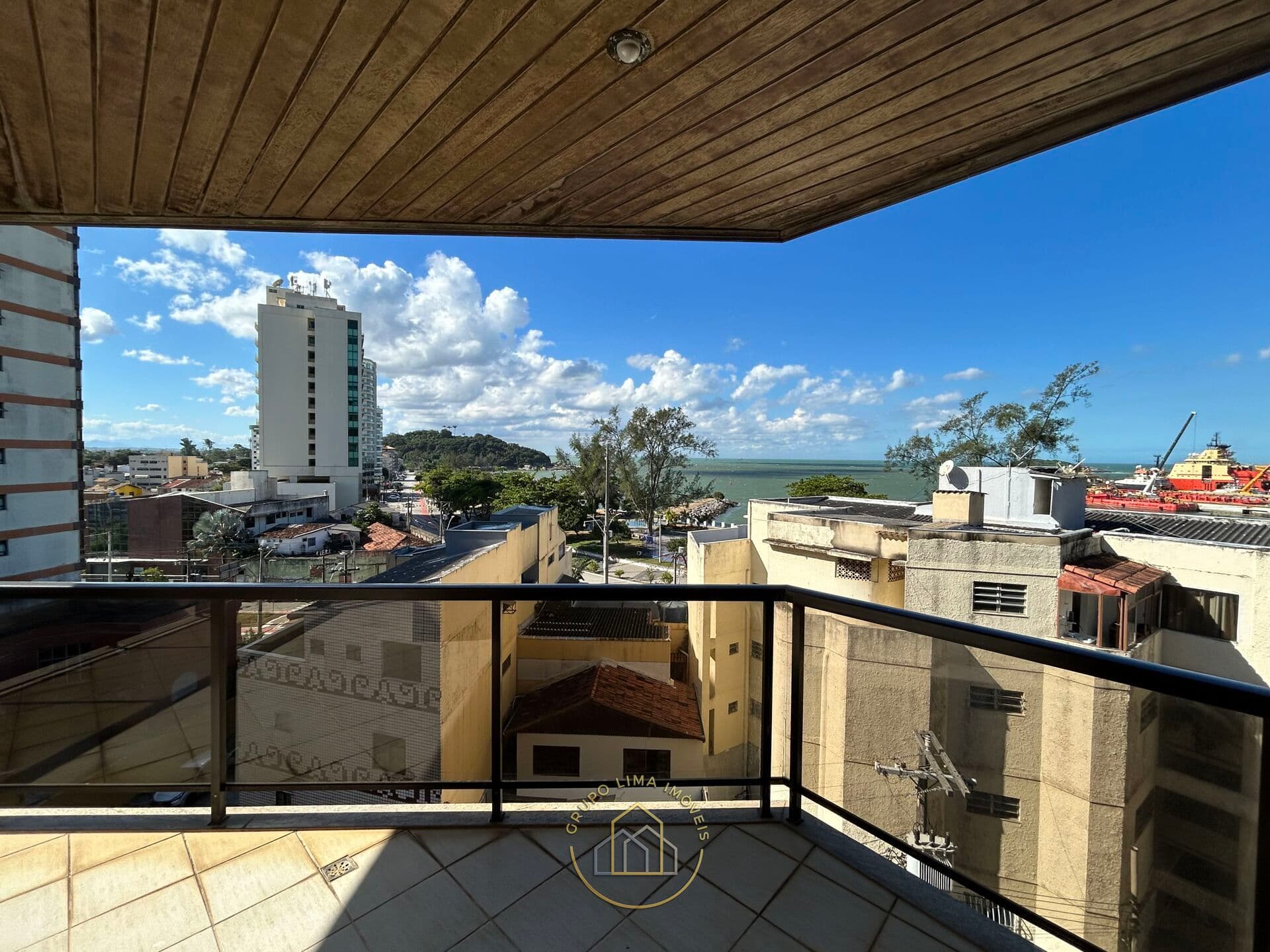 Apartamento à venda vista mar no bairro Imbetiba, Macaé/RJ