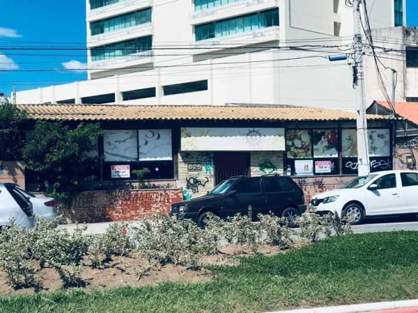 Ponto Comercial com 693m² Comércio em Imbetiba, Macaé/RJ
