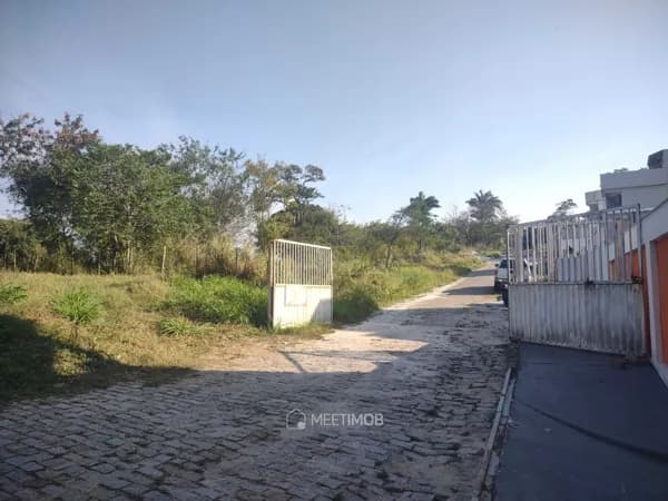 Terreno em Condomínio com 200 m² na Granja dos Cavaleiros