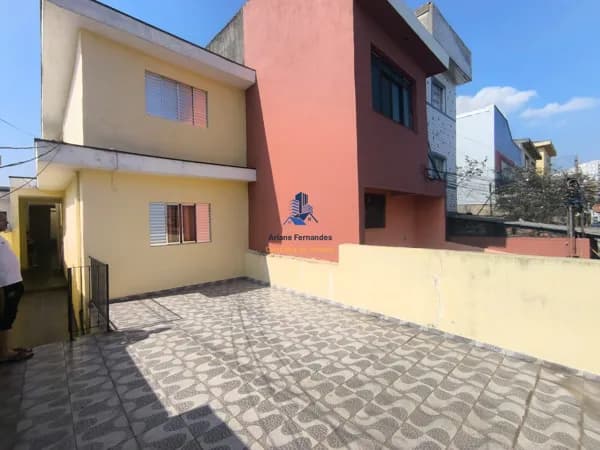 🏠 3 Casas no Mesmo Quintal – Excelente Oportunidade na Avenida Tiradentes! 📍 Localização privilegiada, a poucos metros do Mercado Sonda, com fácil acesso a comércio, transporte público e tudo o que você precisa no dia a dia.