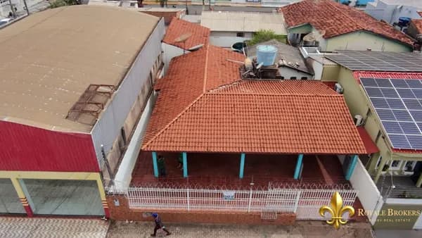 Imóvel com 2 Casas – Perfeito para Morar e Ter Seu Negócio