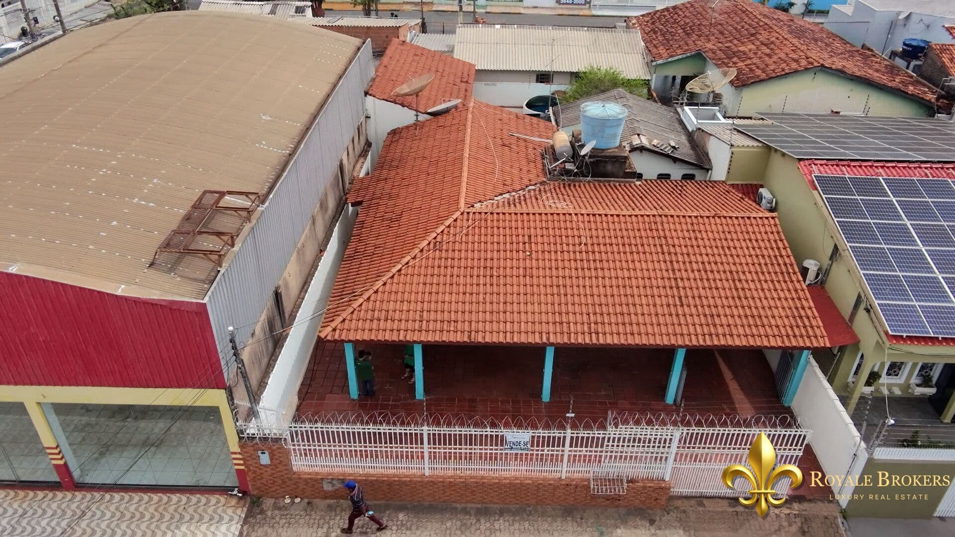 Imóvel com 2 Casas – Perfeito para Morar e Ter Seu Negócio