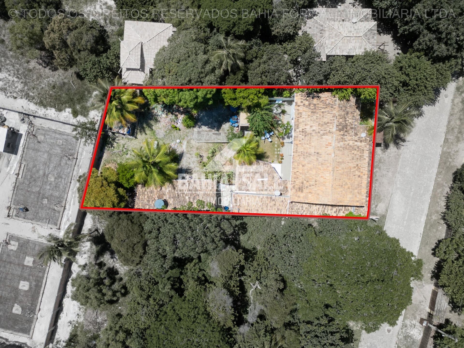 Invista no Paraíso: Lote Espaçoso em Imbassaí por R$ 1.090.000!