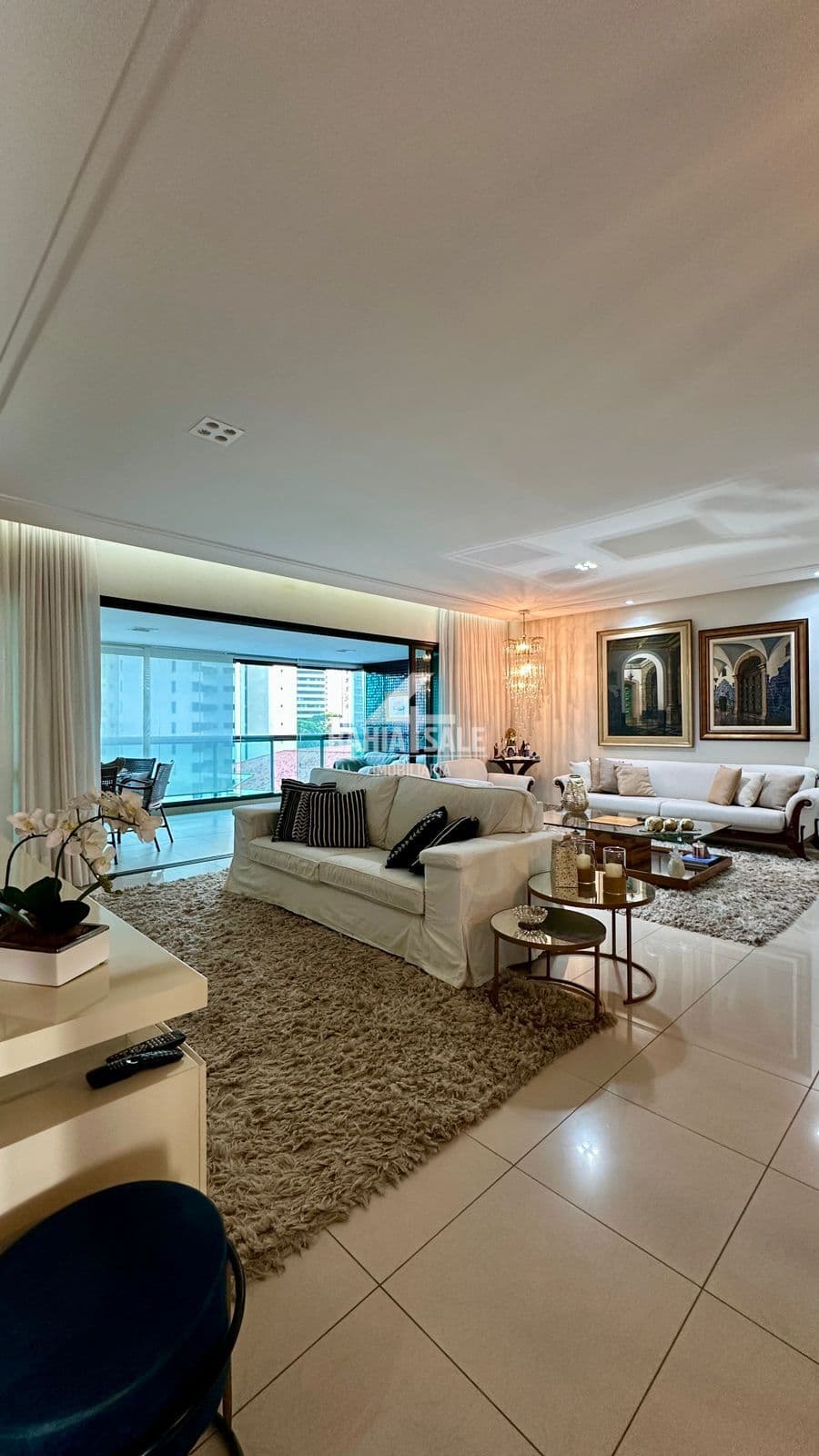 Mansão Panamby: Exclusividade de 235m² com 4 Suítes no Coração do Horto Florestal