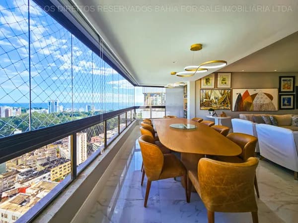 Apartamento com 4 Dormitórios, 3 Suites, 3 Vagas e com 355M² na Graça. Imóvel Residencial em Salvador/BA.