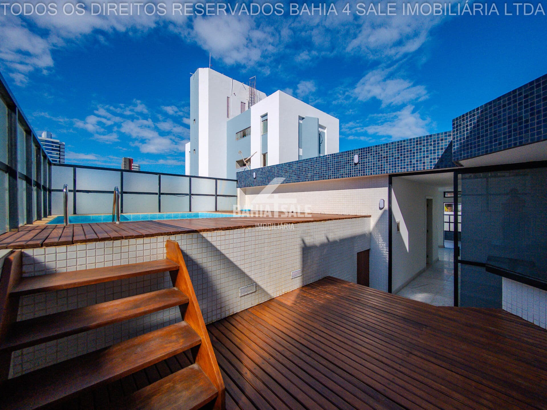Cobertura duplex de 284m² no Jardim Apipema com 3 suítes e lazer completo. Excelente oportunidade!