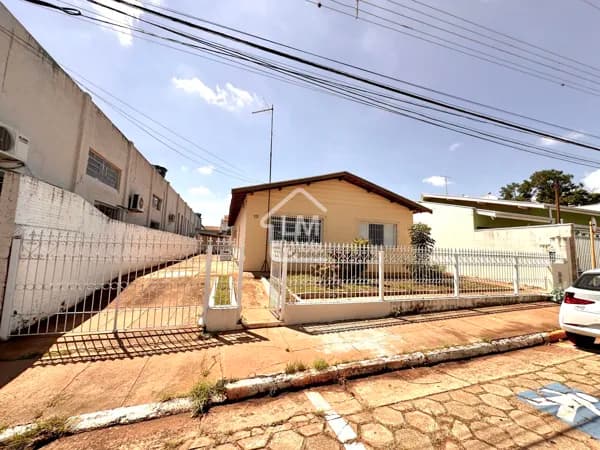 Casa à venda na Rua Bahia em Avaré