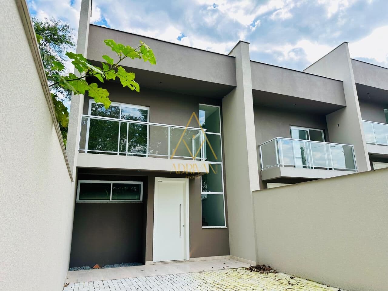 Casa Padrão no bairro Ilha da Figueira
