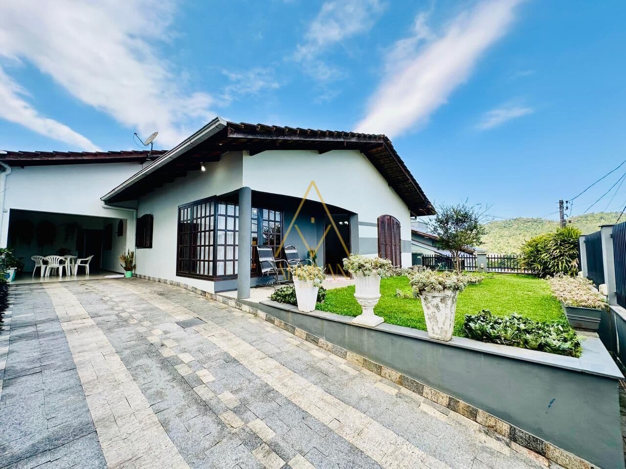 Casa Padrão no bairro Três Rios do Sul