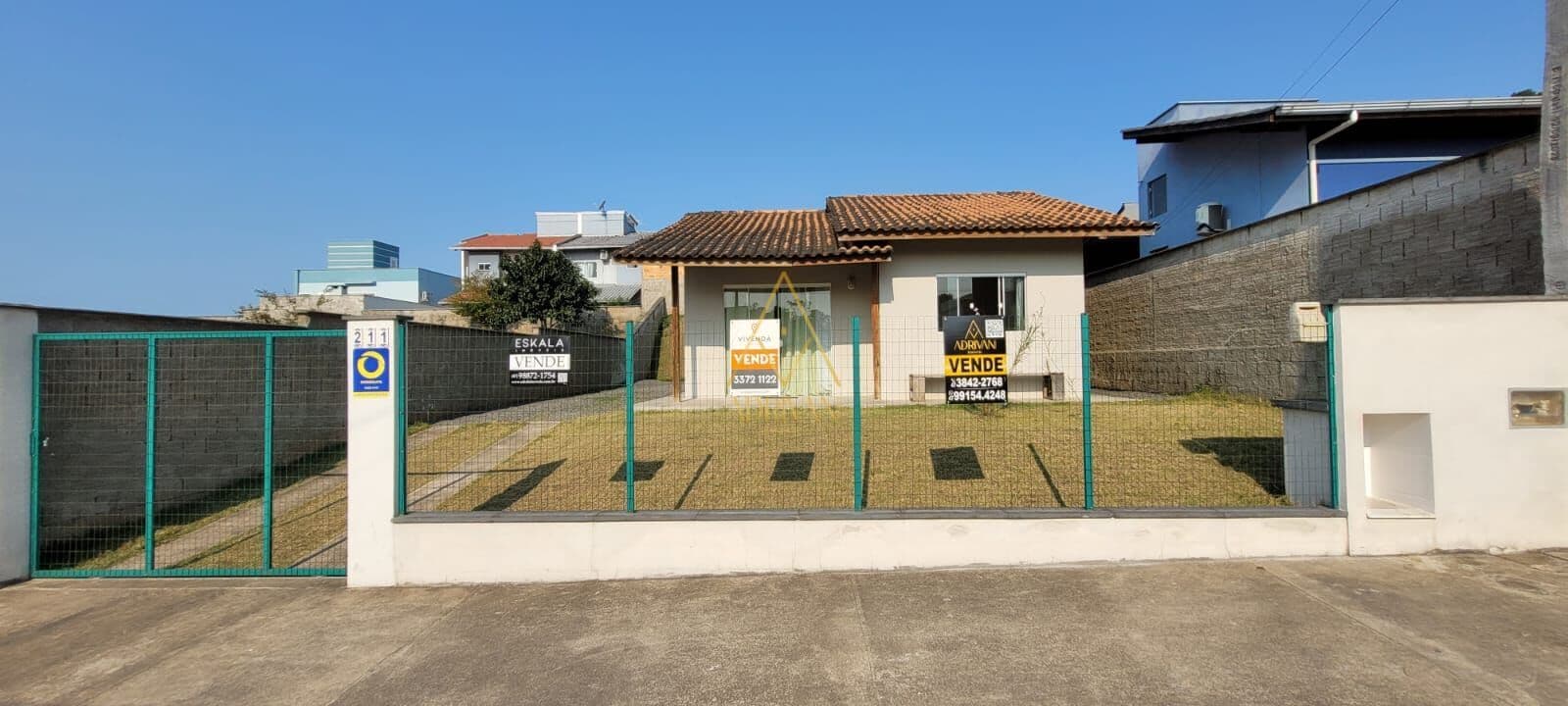 Casa Padrão no bairro Nereu Ramos