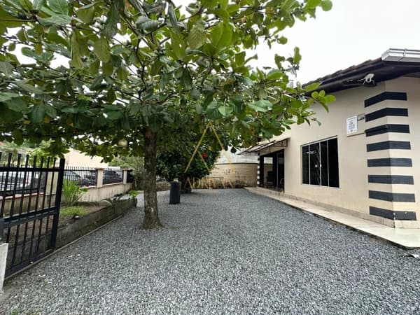 Casa Padrão no bairro Jaraguá 99